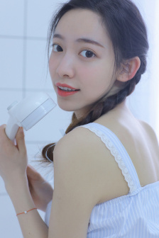 泡沫之夏下载迅雷电影在线